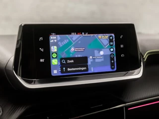 Peugeot 208 Automaat (VIRTUAL COCKPIT, APPLE CARPLAY, GROOT NAVI, LEDER, SFEERVERLICHTING, SPORTSTOELEN, 360 CAMERA, ADAPTIVE CRUISE, KEYLESS, GETINT GLAS, NIEUWSTAAT) - afbeelding nr 25