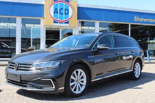 Volkswagen Passat Volkswagen Passat Variant 1.4 TSI PHEV 218pk 6-DSG GTE Business Highline | PanoramaDak | Zomer- en winterset | Carplay | - afbeelding nr 3