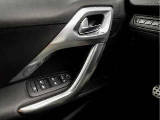 Peugeot 208 Peugeot 208 1.2 PureTech Sport (PANORAMADAK, APPLE CARPLAY, GROOT NAVI, CAMERA, CLIMATE, SPORTSTOELEN, GETINT GLAS, CRUISE, NIEUWSTAAT) - afbeelding nr 23