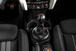 MINI Cooper MINI Cooper 1.5 135 PK Chili - JCW Trim | Cruise | Stoel-+Voorruitverw. | PDC | NAV | ECC | LM 17