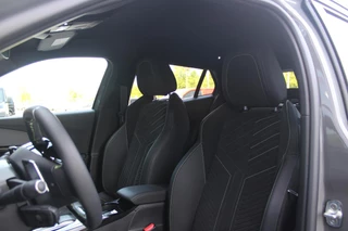 Peugeot 2008 Peugeot 2008 1.2 130PK AUTOMAAT GT PACK | NAVIGATIE | FULL LED KOPLAMPEN | DRAADLOZE APPLE CARPLAY/ANDROID AUTO | ADAPTIVE CRUISE CONTROL | CAMERA VOOR + ACHTER | CLIMATE CONTROL | LICHTMETALEN VELGEN 17