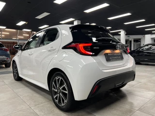 Toyota Yaris Toyota Yaris 1.5 Hybrid Dynamic | Carplay | Camera | Cruise| - afbeelding nr 4