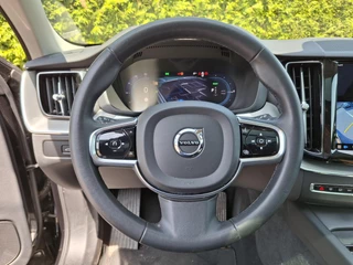 Volvo XC60 Volvo XC60 T8 Plug-in hybrid AWD Plus Bright | Harman/Kardon | 360 Camera | Trekhaak | ACC | Stoelverwarming | - afbeelding nr 17