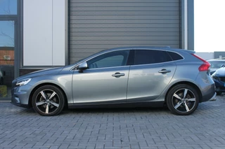 Volvo V40 Volvo V40 2.0 T2 R-Design - afbeelding nr 6