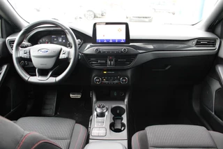 Ford Focus Ford Focus Wagon 1.5 EcoBoost ST Line Business Automaat 150PK | Winterpack | Full LED | Adaptive Cruise Control | Navigatie | Climate Control | - afbeelding nr 2