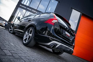 Volvo V60 Volvo V60 1.5 T3 Nordic+*AUTOMAAT*NAVI*R-DESIGN*NAP*TREKHAAK - afbeelding nr 3