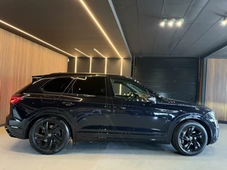 Volkswagen Touareg Volkswagen Touareg 3.0 TSi 4MOTION R PANO 360 462pk - afbeelding nr 28