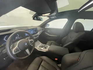BMW 3 Serie BMW 3-serie Touring 330e xDrive Panoramadak Adaptive Cruise Innovation Pack Comfort Pack Travel Pack Full Options! - afbeelding nr 18