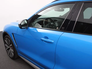 Jaguar F-PACE Jaguar F-PACE 5.0 V8 AWD SVR 551 pk Panorama dak | Meridian sound | Premium Pack | Light Pack | ACC | Leder | ADS |360 Camera - afbeelding nr 39
