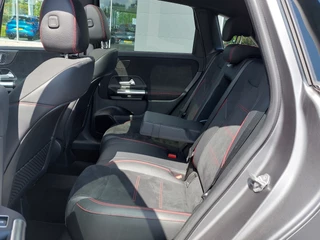 Mercedes-Benz B-Klasse Mercedes-Benz B-Klasse 180 136pk Automaat Launch Edition Premium Plus AMG-Line | Navi | Clima | Cruise | Led Matrix | Keyless Entry | Panorama Schuifdak | Pdc V+A+Assist+Camera | Privacy Glass | 19''lm - afbeelding nr 8