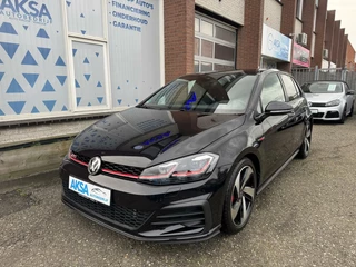 Volkswagen Golf - 132903795-0