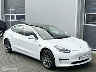 Tesla Model 3 Tesla Model 3 Standard Range Plus 60 kWh - trekhaak - 1e eig - afbeelding nr 11