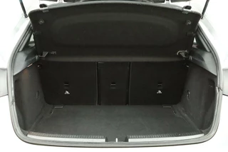Mercedes-Benz A-Klasse Mercedes Aklasse 200 Widescreen AMG Leder Pano Velgen 163pk - afbeelding nr 39