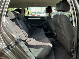Volkswagen Passat Volkswagen Passat Variant 1.6 TDI EDITION | AUTOMAAT | TREKH - afbeelding nr 5