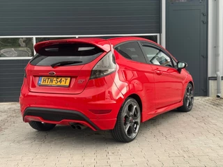 Ford Fiesta Ford Fiesta ST RACE RED 182 PK / AIRCO RECARO STOELVERWARM BT PDC CAMERA - afbeelding nr 2