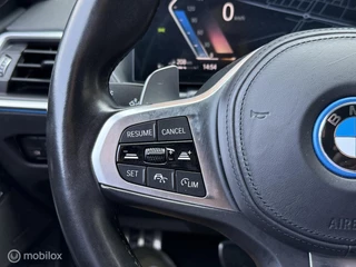 BMW 3 Serie BMW 3-serie Touring 330e xDrive M Sport Sportstoelen Panodak Harman Kardon Leer HUD Memory LED - afbeelding nr 11
