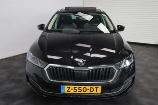 Škoda Octavia Škoda Octavia Combi 1.4 TSI iV Sport Bns - afbeelding nr 2