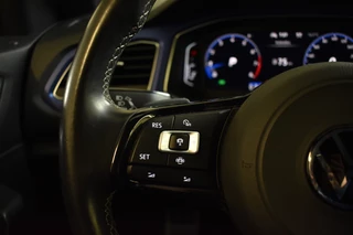 Volkswagen T-Roc CAMERA/BEATS/AKRAPOVIC/TREKHAAK - afbeelding nr 37