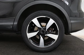 Nissan QASHQAI Nissan Qashqai 1.2 N-Vision | Panoramadak | Stoelverwarming |  360 camera | Trekhaak | Leder/Alcantara | Navigatie | Keyless | Climate control - afbeelding nr 30