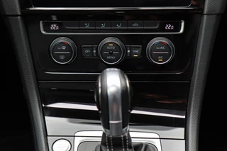 Volkswagen Golf Volkswagen Golf 1.4 TSI 2x R-Line /LED/PANODAK/VIRTUAL/KEYLESS/CARPLAY/CAMERA/ACC! - afbeelding nr 15