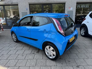 Toyota Aygo Toyota Aygo 1.0 VVT-i x-play 5Drs Camera NAP - afbeelding nr 15