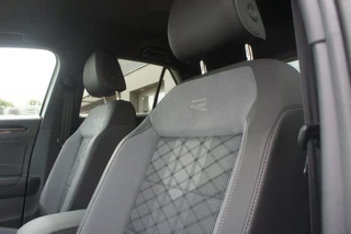 Volkswagen T-Roc VW T-Roc 1.0 TSI 3x R-Line Acc|CarPlay|PDC|Trekhaak|Virtual - afbeelding nr 13