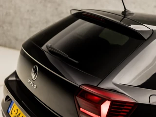 Volkswagen Polo Volkswagen Polo 1.0 TSI Sportline Automaat (APPLE CARPLAY, PARKEERSENSOREN, LM VELGEN, GETINT GLAS, SPORTSTOELEN, ADAPTIVE CRUISE, PARKEERSENSOREN, NIEUWSTAAT) - afbeelding nr 28