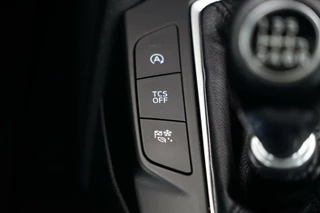 Ford Focus Ford Focus 1.0 EcoBoost Titanium Business, pano, stoelverw. - afbeelding nr 23