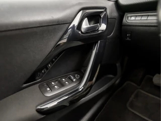 Peugeot 208 Peugeot 208 1.2 PureTech Sport (APPLE CARPLAY, NAVIGATIE, CLIMATE, GETINT GLAS, SPORTSTOELEN, CRUISE, PARKEERSENSOREN, NIEUWE APK, NIEUWSTAAT) - afbeelding nr 23
