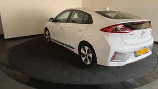 Hyundai IONIQ Hyundai IONIQ Comfort EV | Achteruitrijcamera | Cruise control | Rijstrooksensor | Soh (batterijcheck) 90,4 % - afbeelding nr 19