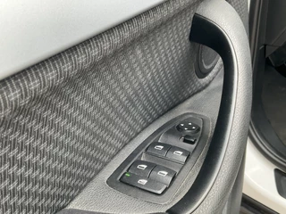 BMW X1 BMW X1 sDrive 2.0D 150pk Executive Automaat Trekhaak Clima Cruise Stoelverw Voll.Onderhouden! - afbeelding nr 11