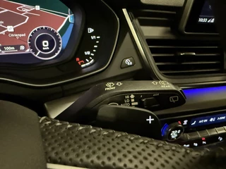 Audi Q5 Audi Q5 55 TFSI e quattro Competition 367PK S-Line PANO/LUCHTVERING/TREKHAAK/360CAMERA/MASSAGE/KEYLESS/MATRIX/VIRTUAL/CARPLAY/SFEER/19