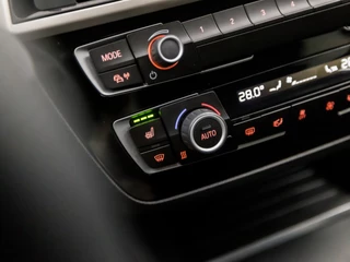 BMW 1 Serie Automaat (NAVIGATIE, CLIMATE, STOELVERWARMING, GETINT GLAS, SPORTSTOELEN, XENON, CRUISE, NIEUWE APK, NIEUWSTAAT) - afbeelding nr 10