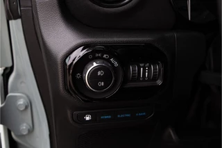 Jeep Wrangler Jeep Wrangler Unlimited 4xe 380pk Brute Richmond Pure Skyview, VOL Nwpr. 155.000,- - afbeelding nr 43
