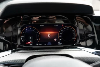 Volkswagen Golf Volkswagen Golf 1.5 eTSI R-Line Pano / HUD / Camera - afbeelding nr 17