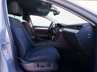 Volkswagen Passat Volkswagen Passat Variant 1.4 TSI 218pk PHEV GTE Business | Full LED | Carplay | Camera | Trekhaak - afbeelding nr 17