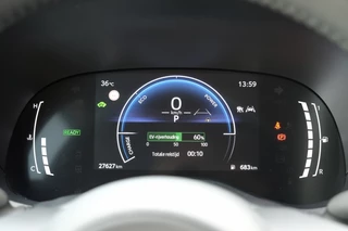 Toyota Yaris Toyota Yaris Hybrid 115 First Edition Automaat | Apple Carplay / Android auto - afbeelding nr 2