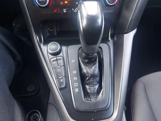 Ford Focus Ford Focus 1.5 Titanium airco,cruise,navigatie,stoel/stuurverwarming,parkeersensoren, - afbeelding nr 19