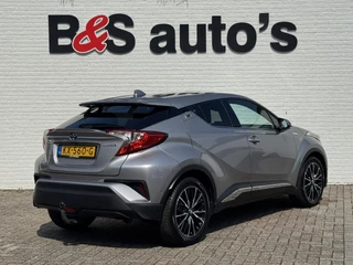Toyota C-HR Toyota C-HR 1.8 Hybrid First Edition Camera Navigatie Cruise Clima Stoelverwarming Keyless Trekhaak - afbeelding nr 2