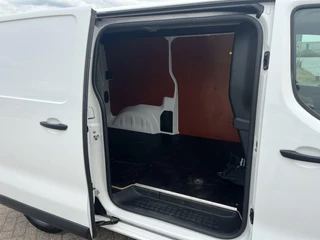Peugeot Expert Peugeot Expert 1.5 BlueHDI 100pk L2 Premium Camera/Carplay/DAB+/Navi/Dodehoek/1e.Eigenaar - afbeelding nr 7