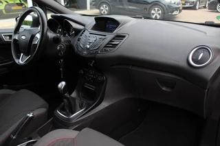Ford Fiesta Ford Fiesta 1.0 EcoBoost ST Line / Navigatie / Parkeerhulp achter / 17'' / Xenon / DAB / Getint glas / Cruise Control - afbeelding nr 13