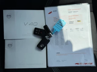 Volvo V40 Volvo V40 2.0 T2 Momentum 185PK / 4-SEIZOENENBANDEN / FULL LED / STOELVERW. / PDC / TREKHAAK - afbeelding nr 27