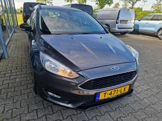 Ford Focus Ford Focus Wagon 1.0 125pk Nieuwe Distributieriem i.c.m Afl Pakket | Stoelverwarming | Trekhaak | Airco | Navigatie | - afbeelding nr 4