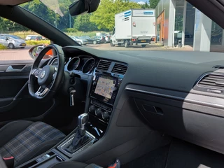 Volkswagen Golf Volkswagen Golf 1.4 TSI PHEV GTE Executive | Navi | Clima | Adap.Cruise | Led Koplampen | Bluetooth Carkit+Streaming | Pdc V+A+Camera | Licht+Regensensor | Sfeerverlichting | Privacy Glass | 19''lm |Trekhaak - afbeelding nr 35