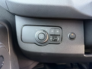 Mercedes-Benz Sprinter Automaat L2H2 Airco Cruise Control Lane Assist Camera Carplay Dodehoek waarschuwing Parkeersensoren voor achter - afbeelding nr 25
