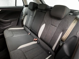 Škoda Scala (VIRTUAL COCKPIT, APPLE CARPLAY, GROOT NAVI, CLIMATE, STOELVERWARMING, SPORTSTOELEN, CAMERA, LED KOPLAMPEN, GETINT GLAS, PARKEERSENSOREN, NIEUWSTAAT) - afbeelding nr 16