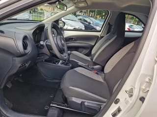 Toyota Aygo Cruise control, Apple/Android, Airco , All-in Rijklaarprijs - afbeelding nr 6