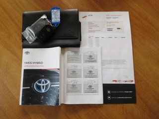Toyota Yaris Toyota Yaris 1.5 Hybrid Dynamic | 1e EIGENAAR | DEALER ONDERHOUDEN | NAVI | KEYLESS ENTRY+GO | CAMERA | ADAPTIVE CRUISE | DAB+ | - afbeelding nr 27