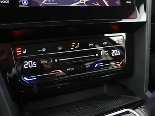 Volkswagen Passat Volkswagen Passat 1.4 TSI PHEV GTE | Stoelverwarming | Camera |  Adaptive cruise | Matrix LED | Massage | Carplay | Navigatie | Side Assist - afbeelding nr 17