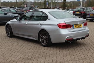 BMW 3 Serie BMW 3 Serie 330e Centennial Exe. M Sport / Schuifdak / Alcantara / 18'' / Navigatie / Parkeerhulp achter / Cruise Control - afbeelding nr 2